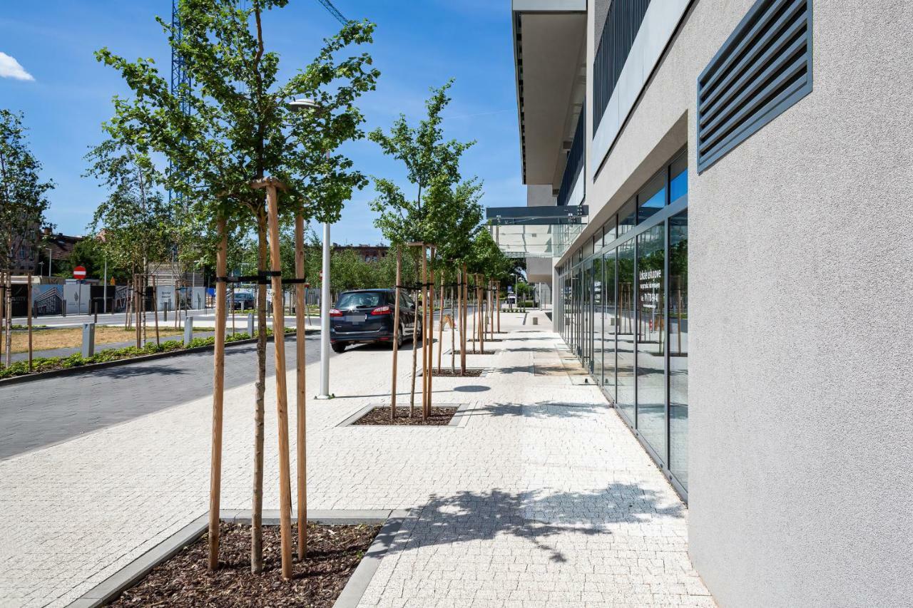 Apartment Walonska With Free Parking Wroclaw By Noclegi Renters Esterno foto